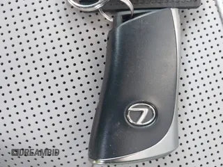 2024 Lexus TX 350 z VIN 5TDAAAB66RS011412, wystawiony jako IAAI lot #41354820 z przebiegiem 1 682 mil mil oraz . Historia ofert i sprzedaży dostępna na DreamBid. Obrazek 11.
