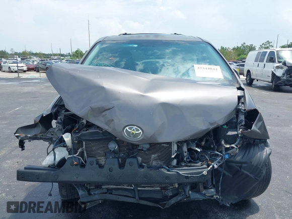 2012 Toyota Sienna XLE AAS с VIN 5TDYK3DC5CS244182, выставлен на аукционе IAAI как лот 42010398 с пробегом 218 607 миль миль и . История ставок и продаж доступна на DreamBid. Изображение 6.