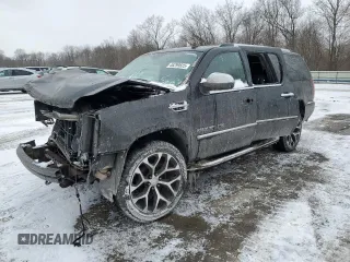 2013 Cadillac Escalade ESV Luxury с VIN 1GYS4HEF1DR118062, выставлен на аукционе Copart как лот 46299825 с пробегом Не указан миль и Списание • Salvage title. История ставок и продаж доступна на DreamBid. Изображение 1.