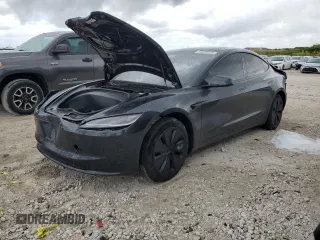 2025 Tesla Model 3 Long Range z VIN 5YJ3E1EA3SF905892, wystawiony jako Copart lot #54894715 z przebiegiem 3 293 mil mil oraz Szkoda całkowita • Salvage title. Historia ofert i sprzedaży dostępna na DreamBid. Obrazek 1.