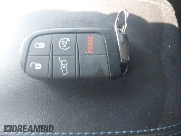 2022 Jeep Compass Latitude z VIN 3C4NJDBB0NT216921, wystawiony jako IAAI lot #42473934 z przebiegiem 41 169 mil mil oraz . Historia ofert i sprzedaży dostępna na DreamBid. Obrazek 11.