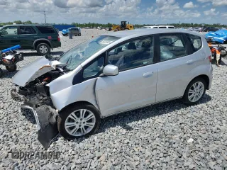 2011 Honda Fit Sport z VIN JHMGE8H56BC007615, wystawiony jako Copart lot #60423385 z przebiegiem 151 418 mil mil oraz Czysty tytuł • Clean title. Historia ofert i sprzedaży dostępna na DreamBid. Obrazek 1.