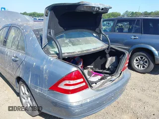 2007 Mercedes-Benz C 280 Luxury with VIN WDBRF92H77F894422, listed as a IAAI auction lot 42598536 with Not provided miles and . Bid and sale history available at DreamBid. Image 6.