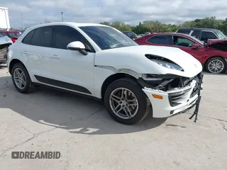 2018 Porsche Macan with VIN WP1AA2A55JLB04313, listed as a IAAI auction lot 41201689 with 91,057 mi miles. Bid and sale history available at carsss.com. Image 1.
