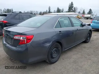 2013 Toyota Camry L with VIN 4T4BF1FK8DR335772, listed as a IAAI auction lot 41825342 with 125,001 mi miles. Bid and sale history available at carsss.com. Image 4.