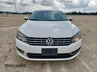 2014 Volkswagen Passat SE z VIN 1VWBN7A38EC076113, wystawiony jako Copart lot #64878365 z przebiegiem 162 833 mil mil oraz Czysty tytuł • Clean title. Historia ofert i sprzedaży dostępna na DreamBid. Obrazek 5.
