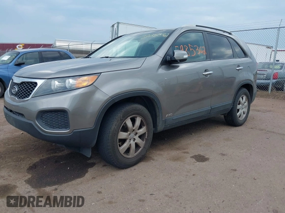 2012 Kia Sorento LX with VIN 5XYKTDA2XCG296649, listed as a IAAI auction lot 39853362 with 123,072 mi miles. Bid and sale history available at carsss.com. Image 2.