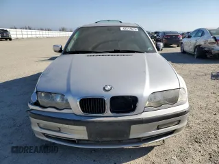 2001 BMW 3 Series 330i with VIN WBAAV53451FJ71310, listed as a Copart auction lot 42214815 with 228,645 mi miles and Salvage Title. Bid and sale history available at carsss.com. Image 5.