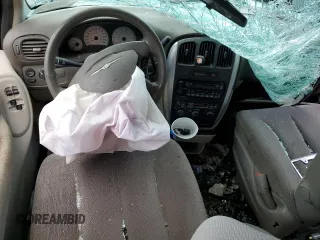 2005 Chrysler Town & Country Touring z VIN 2C4GP54L35R460908, wystawiony jako Copart lot #74486784 z przebiegiem Nie podano mil oraz Szkoda całkowita • Salvage title. Historia ofert i sprzedaży dostępna na DreamBid. Obrazek 8.