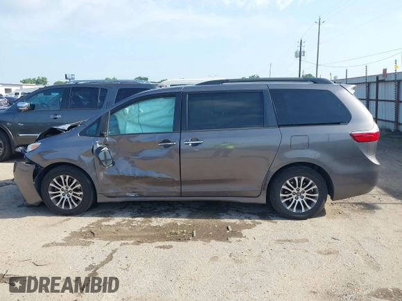2018 Toyota Sienna XLE Auto Access Seat z VIN 5TDYZ3DC9JS949804, wystawiony jako IAAI lot #42207235 z przebiegiem 148 044 mil mil oraz . Historia ofert i sprzedaży dostępna na DreamBid. Obrazek 14.