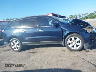 2016 Chevrolet Traverse LT with VIN 1GNKRGKD4GJ307061, listed as a IAAI auction lot 40880472 with 200,802 mi miles. Bid and sale history available at carsss.com. Image 13.