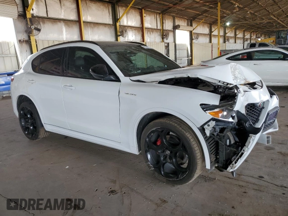 2022 Alfa Romeo Stelvio Ti with VIN ZASPAKBN7N7D25427, listed as a Copart auction lot 45980975 with 58,154 mi miles and Salvage Title. Bid and sale history available at carsss.com. Image 4.