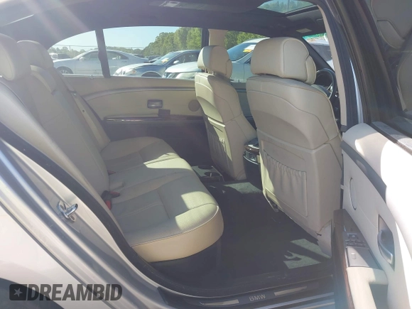 2008 BMW 7 Series 750Li with VIN WBAHN83528DT79949, listed as a IAAI auction lot 42016474 with 252,573 mi miles and . Bid and sale history available at carsss.com. Image 8.