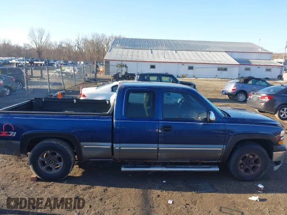 2000 Chevrolet Silverado 1500 LS with VIN 2GCEK19T8Y1253263, listed as a IAAI auction lot 41753116 with 174,610 mi miles. Bid and sale history available at carsss.com. Image 14.