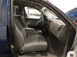 2005 Dodge Dakota SLT with VIN 1D7HW48N45S275932, listed as a IAAI auction lot 41763401 with 100,819 mi miles. Bid and sale history available at carsss.com. Image 5.