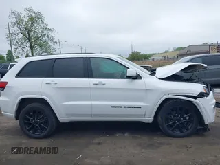 2018 Jeep Grand Cherokee Altitude with VIN 1C4RJFAG1JC202820, listed as a IAAI auction lot 42257958 with 86,117 mi miles and . Bid and sale history available at DreamBid. Image 13.