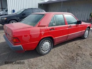 1992 Mercedes-Benz 190 z VIN WDBDA29DXNF899176, wystawiony jako IAAI lot #41829844 z przebiegiem 167 030 mil mil oraz . Historia ofert i sprzedaży dostępna na DreamBid. Obrazek 4.