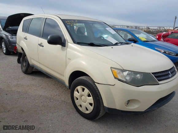 2007 Mitsubishi Outlander ES with VIN JA4MS31X07U008234, listed as a IAAI auction lot 41246137 with 154,237 mi miles. Bid and sale history available at carsss.com. Image 1.