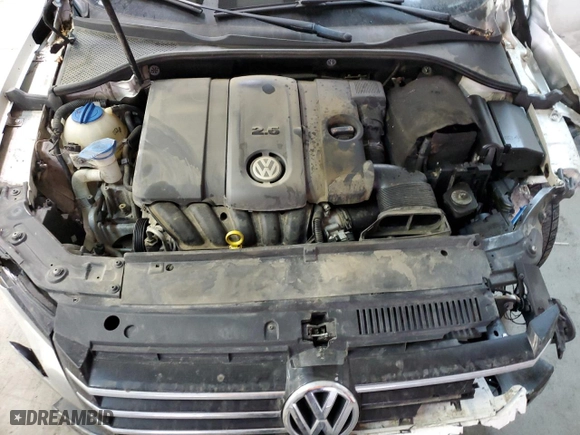2014 Volkswagen Passat SE with VIN 1VWBP7A38EC012695, listed as a Copart auction lot 43252515 with 129,415 mi miles and Salvage Title. Bid and sale history available at carsss.com. Image 11.