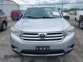 2013 Toyota Highlander with VIN 5TDZA3EH0DS037993, listed as a IAAI auction lot 42180685 with 212,729 mi miles and . Bid and sale history available at DreamBid. Image 6.