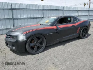 2012 Chevrolet Camaro 2LT z VIN 2G1FC1E37C9212486, wystawiony jako Copart lot #55707485 z przebiegiem 111 155 mil mil oraz Czysty tytuł • Clean title. Historia ofert i sprzedaży dostępna na DreamBid. Obrazek 1.