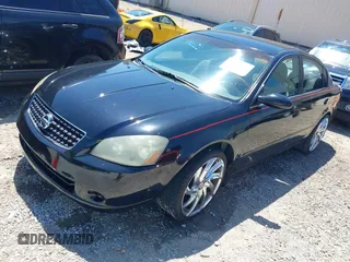 2006 Nissan Altima 2.5 with VIN 1N4AL11D96N334595, listed as a IAAI auction lot 42004783 with 166,683 mi miles. Bid and sale history available at carsss.com. Image 2.