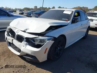 2018 BMW 3 Series 330i xDrive with VIN WBA8D9G55JNU67347, listed as a IAAI auction lot 40597140 with 68,557 mi miles. Bid and sale history available at carsss.com. Image 6.