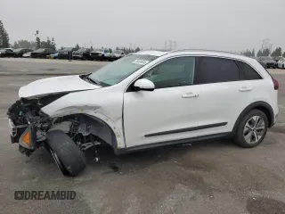 2019 Kia Niro EV EX Premium with VIN KNDCE3LG1K5027352, listed as a Copart auction lot 75893484 with 82,247 mi miles and Salvage Title. Bid and sale history available at carsss.com. Image 1.