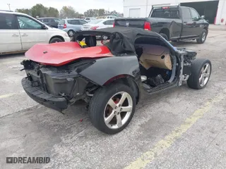 2006 Pontiac Solstice with VIN 1G2MB35B06Y113601, listed as a IAAI auction lot 41330622 with 1 mi miles. Bid and sale history available at carsss.com. Image 4.
