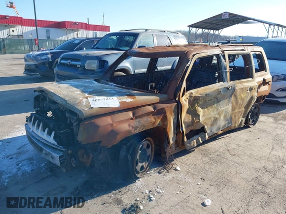 2016 Jeep Patriot Sport with VIN 1C4NJPBB3GD667111, listed as a IAAI auction lot 40577033 with 115,459 mi miles and . Bid and sale history available at carsss.com. Image 2.