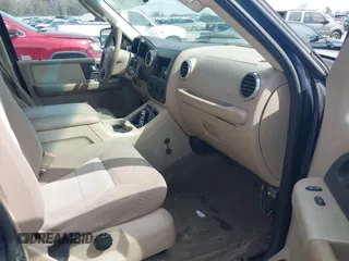 2003 Ford Expedition Special Service with VIN 1FMRU15W23LB13137, listed as a IAAI auction lot 41805100 with 1 mi miles. Bid and sale history available at carsss.com. Image 5.