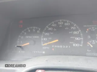 1999 Chevrolet Suburban with VIN 3GNFK16R4XG232727, listed as a IAAI auction lot 42602810 with 121,395 mi miles and . Bid and sale history available at DreamBid. Image 7.