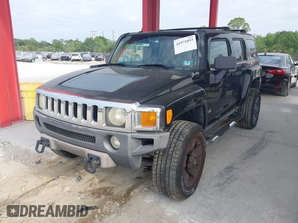 2006 Hummer H3 with VIN 5GTDN136468172236, listed as a IAAI auction lot 41971093 with 219,433 mi miles. Bid and sale history available at carsss.com. Image 2.