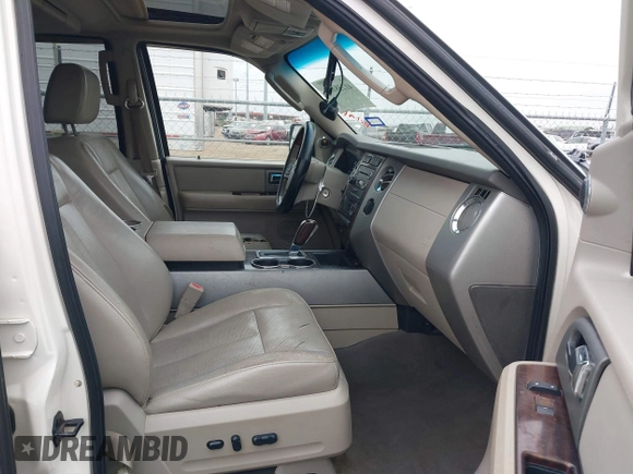 2008 Ford Expedition EL Limited with VIN 1FMFK205X8LA06664, listed as a IAAI auction lot 41258163 with 247,906 mi miles. Bid and sale history available at carsss.com. Image 5.