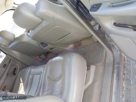 2006 Chevrolet Silverado 1500 LT1 with VIN 2GCEK13TX61232856, listed as a IAAI auction lot 41593832 with 186,273 mi miles. Bid and sale history available at carsss.com. Image 8.