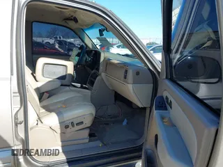 2003 Chevrolet Tahoe LS with VIN 1GNEK13Z03J294201, listed as a IAAI auction lot 41656836 with 302,922 mi miles. Bid and sale history available at carsss.com. Image 5.
