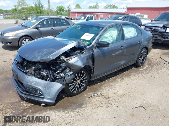 2016 Volkswagen Jetta Sport z VIN 3VWD17AJ9GM376294, wystawiony jako IAAI lot #42141450 z przebiegiem 139 030 mil mil oraz . Historia ofert i sprzedaży dostępna na DreamBid. Obrazek 18.