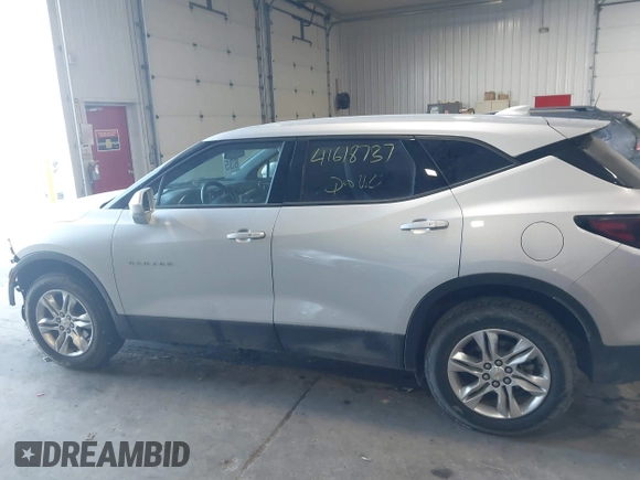 2019 Chevrolet Blazer z VIN 3GNKBBRA0KS683038, wystawiony jako IAAI lot #41618737 z przebiegiem 104 982 mil mil oraz . Historia ofert i sprzedaży dostępna na DreamBid. Obrazek 15.