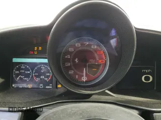 2014 Ferrari 458 Italia z VIN ZFF68NHA9E0203538, wystawiony jako Copart lot #73847364 z przebiegiem 4869 mil mil oraz Szkody całkowita. Historia ofert i sprzedaży dostępna na DreamBid. Obrazek 9.