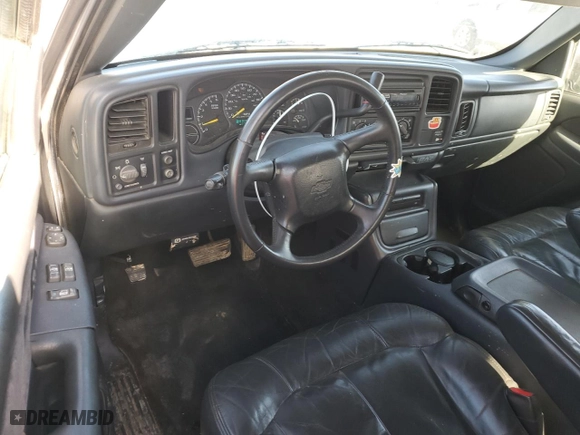 1999 Chevrolet Silverado 1500 LS with VIN 2GCEC19T8X1184568, listed as a Copart auction lot 43210875 with 223,160 mi miles and Clean Title. Bid and sale history available at carsss.com. Image 8.