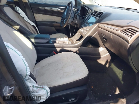 2019 Ford Fusion SE with VIN 3FA6P0HD2KR251012, listed as a IAAI auction lot 40626475 with 60,596 mi miles and . Bid and sale history available at DreamBid. Image 5.