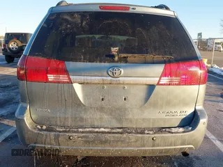 2005 Toyota Sienna XLE z VIN 5TDBA22C95S047413, wystawiony jako IAAI lot #41266507 z przebiegiem 174 765 mil mil oraz . Historia ofert i sprzedaży dostępna na DreamBid. Obrazek 16.