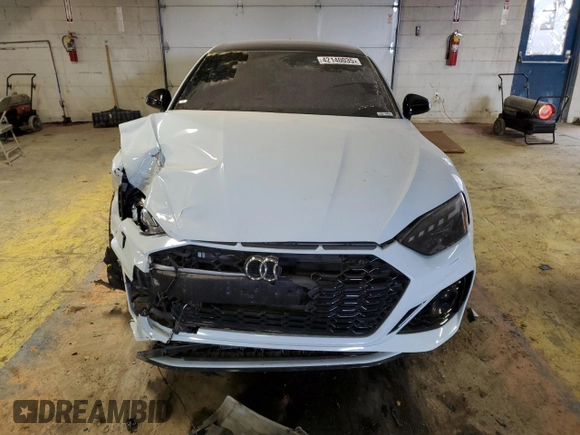 2023 Audi RS 5 Sportback z VIN WUAAWCF5XPA901858, wystawiony jako Copart lot #42140035 z przebiegiem Nie podano mil oraz Szkoda całkowita • Salvage title. Historia ofert i sprzedaży dostępna na DreamBid. Obrazek 5.