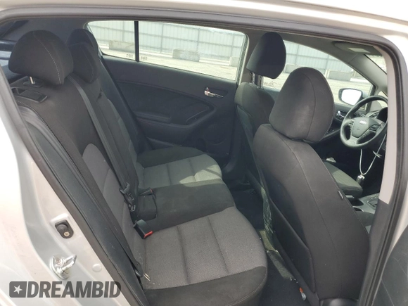2016 Kia Forte LX z VIN KNAFK5A83G5647749, wystawiony jako Copart lot #47702034 z przebiegiem 75 492 mil mil oraz Szkoda całkowita • Salvage title. Historia ofert i sprzedaży dostępna na DreamBid. Obrazek 10.