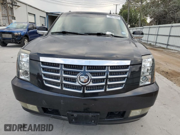 2011 Cadillac Escalade ESV Premium z VIN 1GYS3JEF3BR316942, wystawiony jako Copart lot #79824854 z przebiegiem 145 214 mil mil oraz Czysty tytuł • Clean title. Historia ofert i sprzedaży dostępna na DreamBid. Obrazek 5.