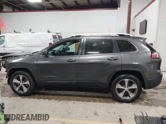 2019 Jeep Cherokee Limited with VIN 1C4PJMDX7KD282692, listed as a IAAI auction lot 41660914 with 64,955 mi miles and . Bid and sale history available at carsss.com. Image 15.