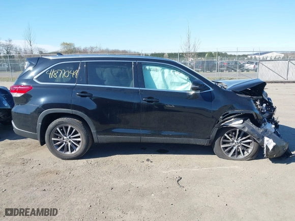 2019 Toyota Highlander SE with VIN 5TDJZRFH0KS711578, listed as a IAAI auction lot 41877044 with 77,193 mi miles. Bid and sale history available at carsss.com. Image 13.