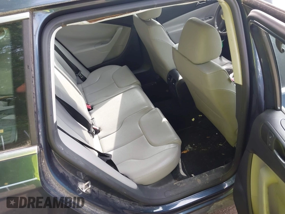 2008 Volkswagen Passat Komfort with VIN WVWXK73C58E234589, listed as a IAAI auction lot 42534711 with 156,519 mi miles and . Bid and sale history available at DreamBid. Image 8.