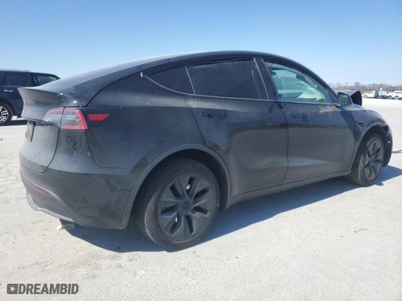 2024 Tesla Model Y with VIN 7SAYGDED4RA302326, listed as a Copart auction lot 47429155 with 0 mi miles and Salvage Title. Bid and sale history available at carsss.com. Image 3.