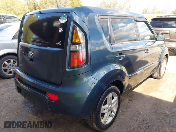 2011 Kia Soul + with VIN KNDJT2A27B7341025, listed as a IAAI auction lot 41885944 with 119,656 mi miles. Bid and sale history available at carsss.com. Image 4.